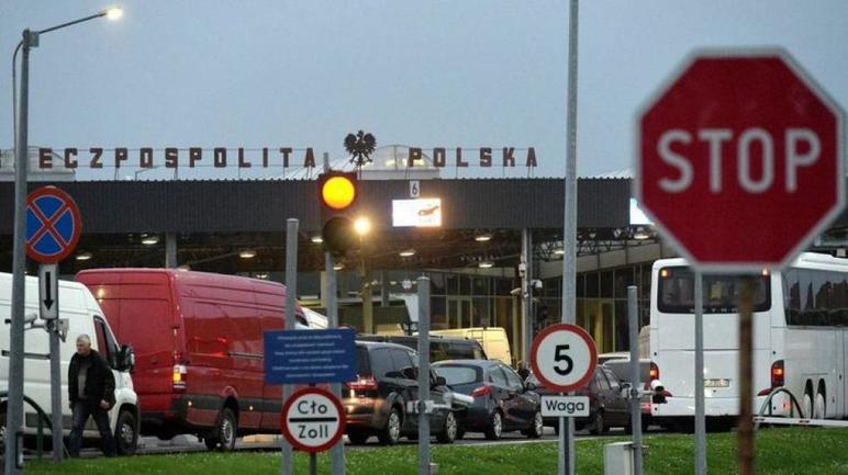 Польша запретила въезд в страну для иностранцев